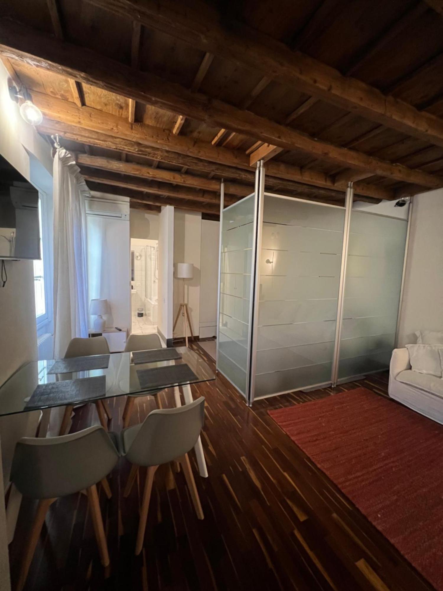 Antica Corte Navigli-Darsena Milan Bilik gambar